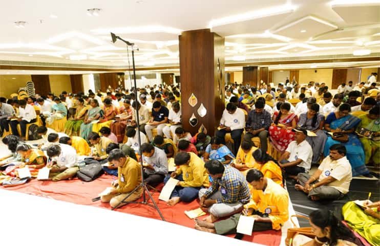 Aks-moneymantra-gallery-classes-a1
